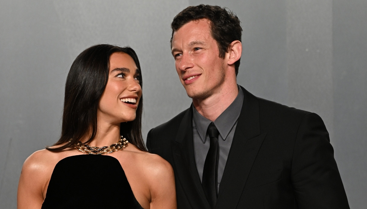 dua lipa si 232 sposata il look per il matrimonio provato con callum turner sorprende da Dilei.it dua lipa si 232 sposata il look per il matrimonio provato con callum turner sorprende
