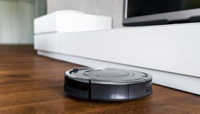 Pulisce, lava e si svuota da solo. Il robot che programmi dall’app, e di fa splendere casa, è il miglior affare del giorno