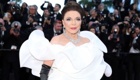 Joan Collins, i segreti per arrivare a 92 anni come lei (uno rubato a Marilyn)