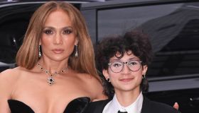 La figlia di Jennifer Lopez cambia nome e genere: non è più Emme