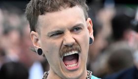 Eurovision 2026, stop all’esibizione di Jonas Lovv: “Troppo spinta, rischia una multa”