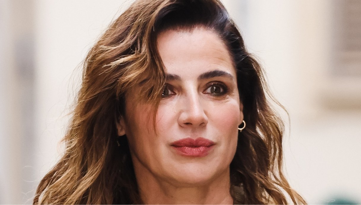 Luisa Ranieri in bikini a 52 anni su Instagram è semplicemente favolosa