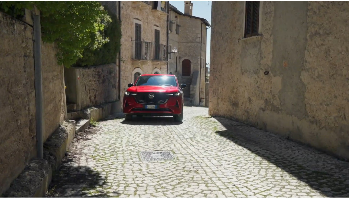 Mazda CX-60, il lusso gentile dell&rsquo;Abruzzo
