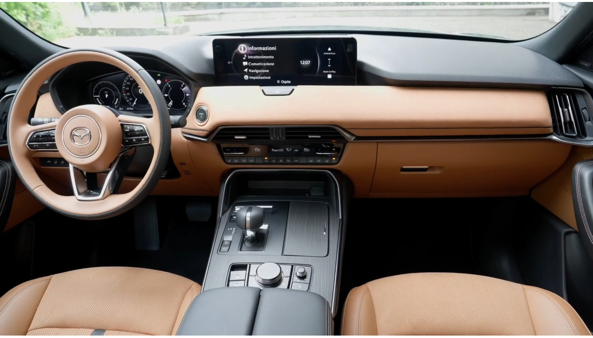 Mazda CX-60, il lusso gentile dell&rsquo;Abruzzo