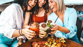 Dieta, è boom di mocktail, tra moda e salutismo: cosa sono, benefici e nuove tendenze