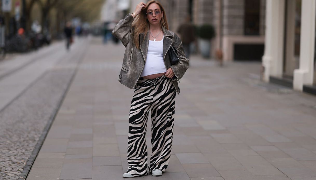 Pantaloni animalier di tendenza