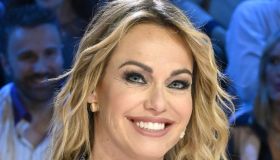 Sonia Bruganelli, la figlia Silvia dimessa dall’ospedale. Il dolce messaggio di Davide Bonolis