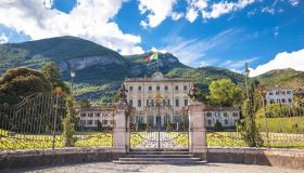 Villa Sola Cabiati, un gioiello sul Lago di Como tra arte e quiete assoluta