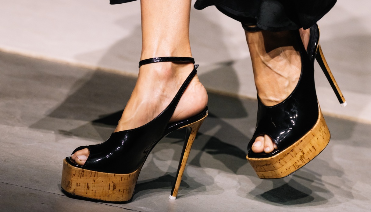 sulla recente resurrezione degli zoccoli che saranno i nostri primi alleati di stile questa estate i 3 modelli a cui dare una chance da Dilei.it sulla recente resurrezione degli zoccoli che saranno i nostri primi alleati di stile questa estate i 3 modelli a cui dare una chance