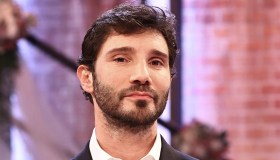 Affari Tuoi, Stefano De Martino a Herbert: “Hai sbagliato”. Poi si confonde