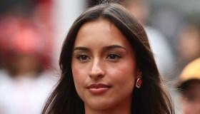 Alexandra Saint Mleux, la moglie di Leclerc al Gran Premio di Miami detta regole di stile