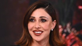 Belen Rodriguez, baci appassionati con un uomo misterioso: l’indiscrezione