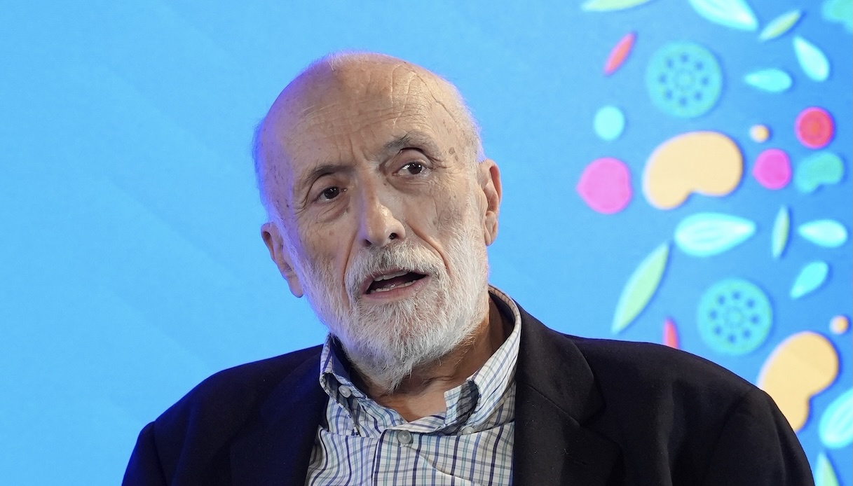 Chi era Carlo Petrini e che cos'è lo slow food che ha inventato