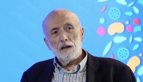 Chi era Carlo Petrini e che cos’è lo slow food che ha inventato
