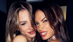Elodie festeggia il compleanno con Franceska Nuredini, lo scatto romantico sui social