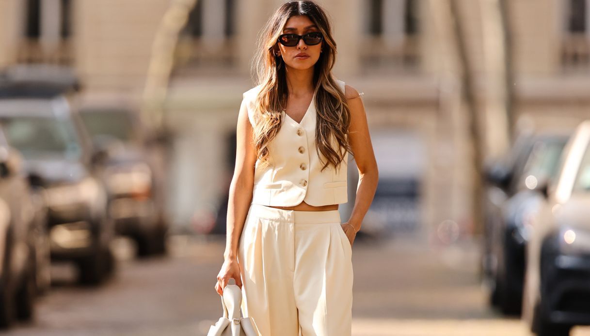 il gilet sartoriale 232 il nuovo top 200 il capo da indossare con easytudine in primavera e fino all8217estate dalla mattina alla sera da Dilei.it il gilet sartoriale 232 il nuovo top 200 il capo da indossare con easytudine in primavera e fino all8217estate dalla mattina alla sera