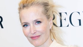 Gillian Anderson a Cannes 2026 sembra una first lady couture (con un abito da 2mila euro)