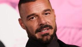 Ricky Martin, gas lacrimogeno sul palco durante un concerto: come sta l’artista