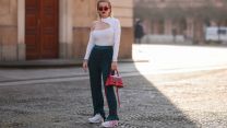 Basta sneakers anonime: la primavera porta ai piedi cuori, fiori e colore. 10 modelli su cui investire