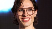 Søren Torpegaard Lund all’Eurovision 2026, chi è il cantante della Danimarca
