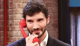 Affari Tuoi, Stefano De Martino mette in imbarazzo la concorrente: “Non possiamo toccarci più”