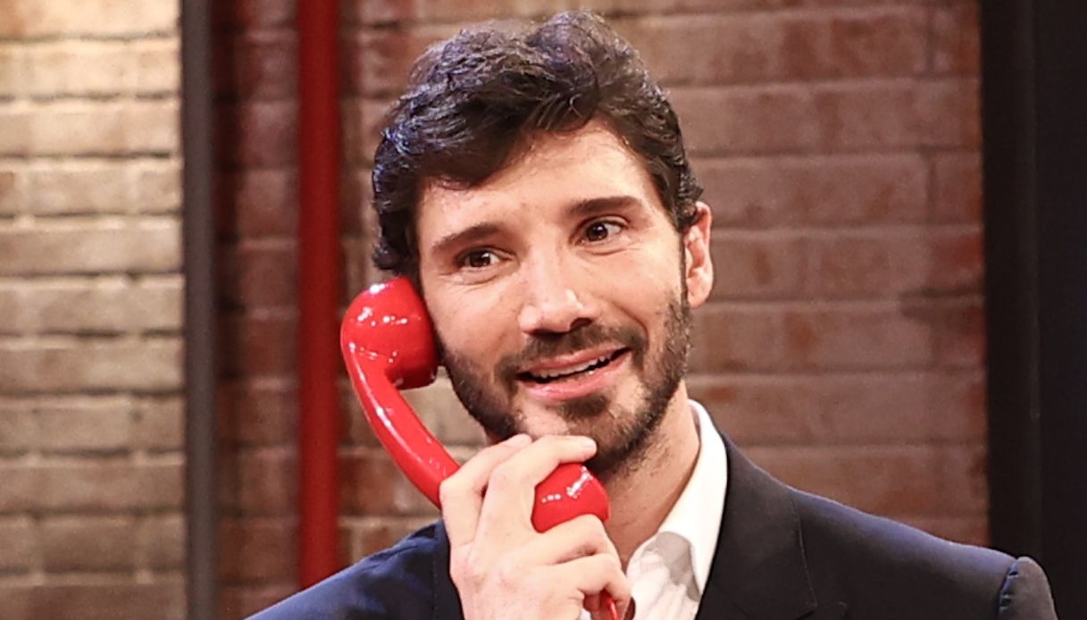 affari tuoi stefano de martino rimprovera herbert cosa hai combinato da Dilei.it affari tuoi stefano de martino rimprovera herbert cosa hai combinato