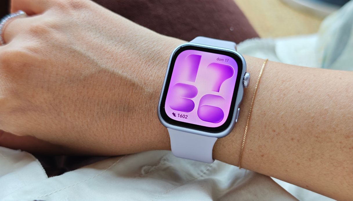 lo smartwatch che si prende cura di te con i mini workout da Dilei.it lo smartwatch che si prende cura di te con i mini workout