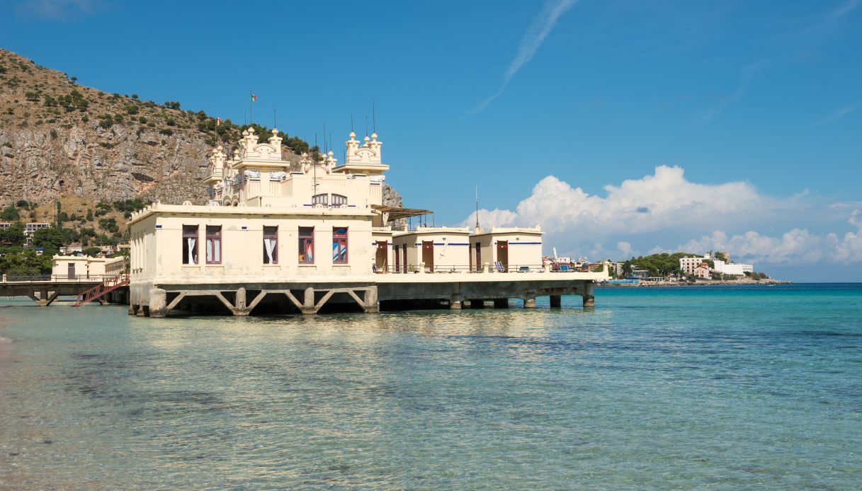 La vista dell'Antico stabilimento balneare di Mondello