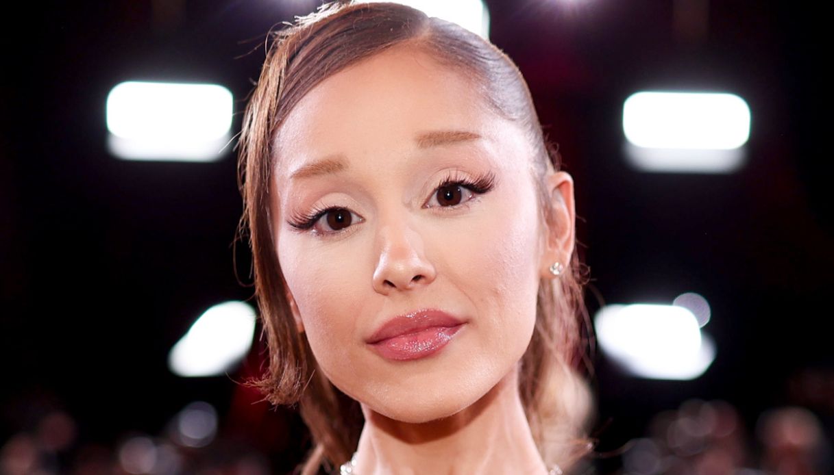 Ciglia effetto bagnato Ariana Grande