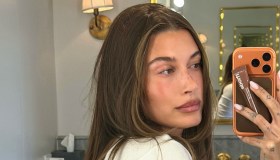 La beach skin è tutto ciò che vogliamo indossare questa estate, letteralmente: come replicare l’effetto del sole sulle guance, a scanso di scottature
