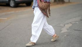 Ho osservato lo street style e ne sono certa: le Birkenstock Boston sono l’unico sabot che si indosserà questa estate