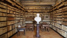 La casa di Giacomo Leopardi con il ciclo di affreschi appena ritrovati