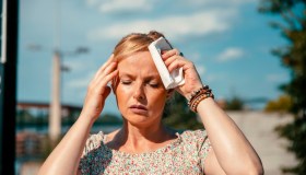 Grande caldo, aumenta il rischio di crampi, edemi e congestioni. I consigli per prevenirli