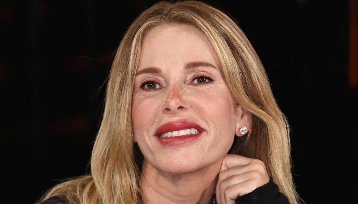 Alessia Marcuzzi, il balletto virale sui social divide i fan: “Alla tua età farei altro”