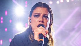 Pino è, dalle lacrime di Emma alla frase di Siani: i momenti che non dimenticheremo