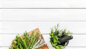 Erbe aromatiche estive: quali scegliere e come usarle in cucina per esaltare i sapori