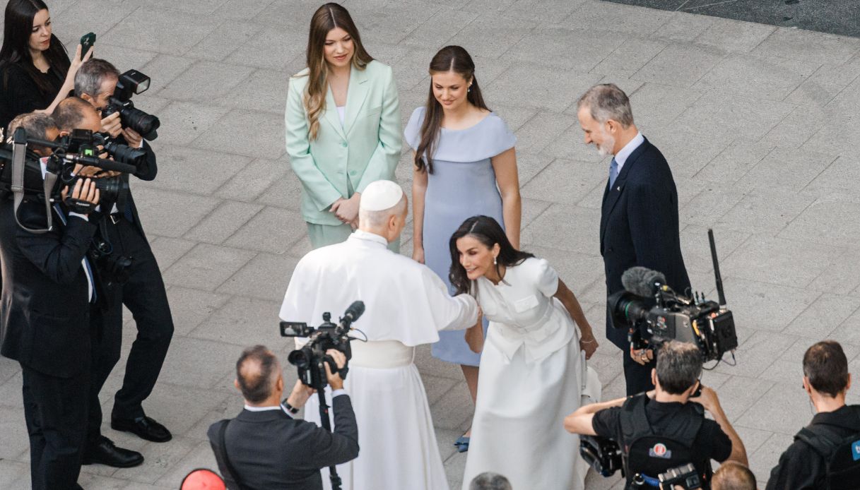 La famiglia reale spagnola davanti a Papa Leone