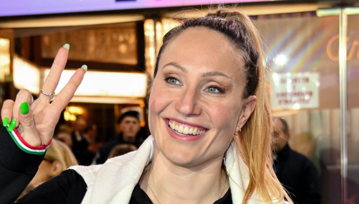 Francesca Lollobrigida presto mamma bis, la foto della campionessa olimpica con il pancione