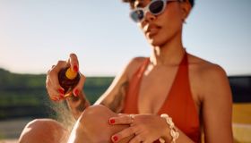 Rallentare la crescita dei peli: gli spray magici che funzionano e che tutti vogliono