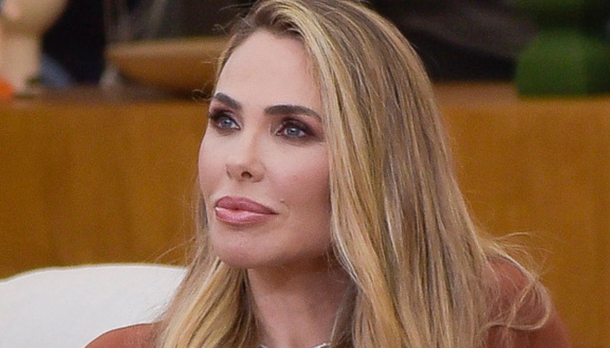 Ilary Blasi inedita: “Quando mi sveglio alle tre di notte e mi si ferma il cuore”