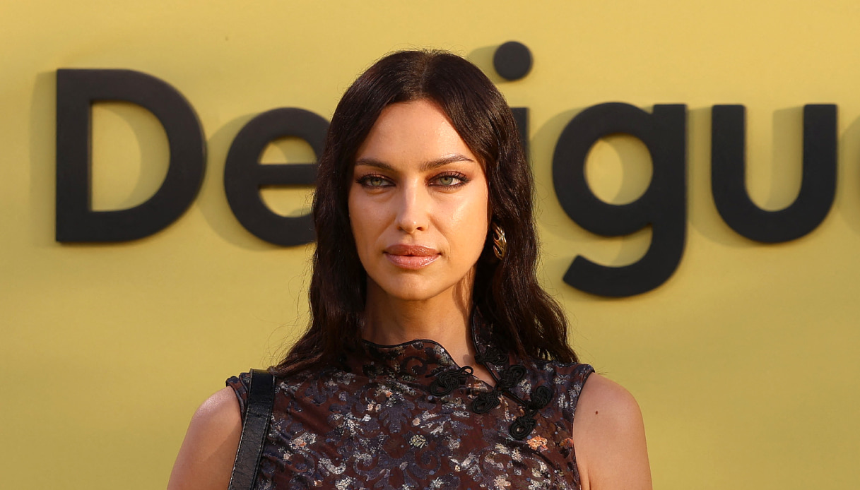 Irina Shayk in stile orientale, Valentina Ferragni toppa e tutti gli altri primi look estivi delle star a Ibiza