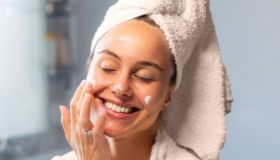 Se hai la pelle sensibile prova le creme senza profumo: 8 prodotti approvati dagli esperti