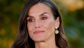 Letizia di Spagna copia Kate Middleton e ruba la scena alla Messa del Papa