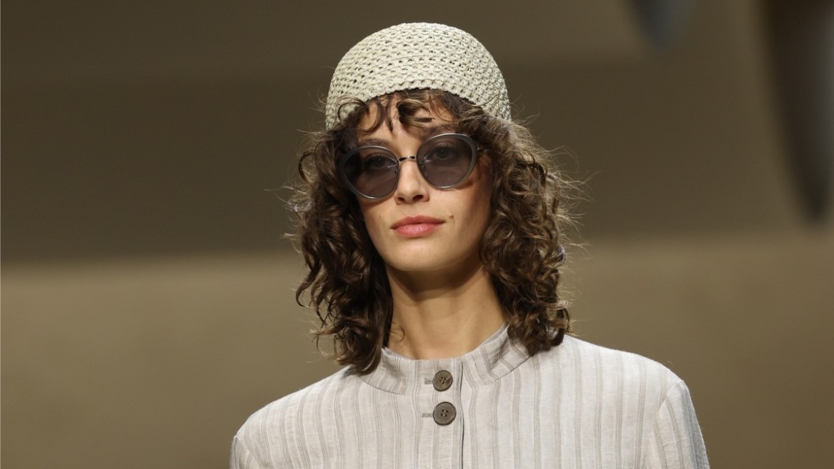 È di nuovo estate e la crochet-mania continua: è proprio il cappellino all’uncinetto il tuo prossimo oggetto del desiderio