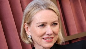 Naomi Watts e quel raffinatissimo total black a Los Angeles per “Love Story”