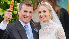 Peter Phillips sposa Harriet Sperling, da Kate a Camilla: tutti i look del royal wedding
