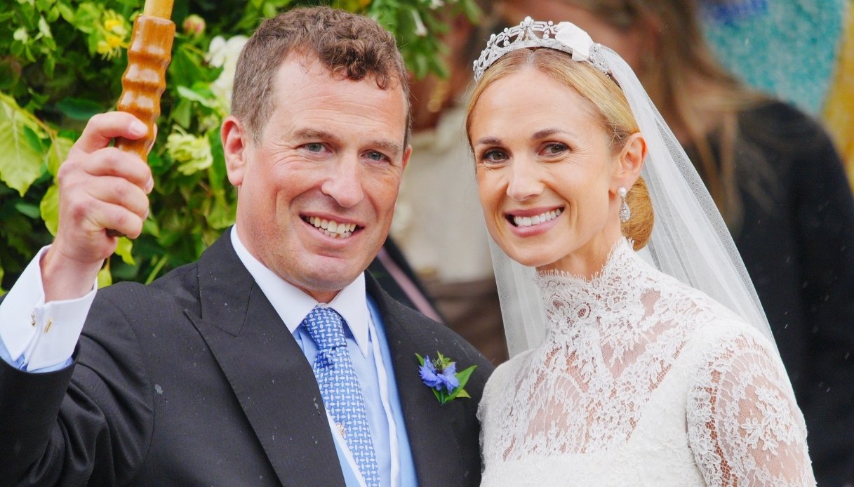 Peter Phillips sposa Harriet Sperling, da Kate a Camilla: tutti i look del royal wedding