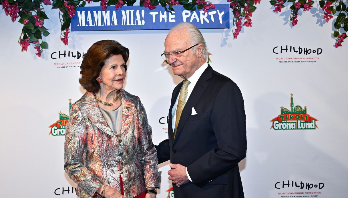Il Re e la Regina di Svezia allo spettacolo 'Mamma Mia! The Party'