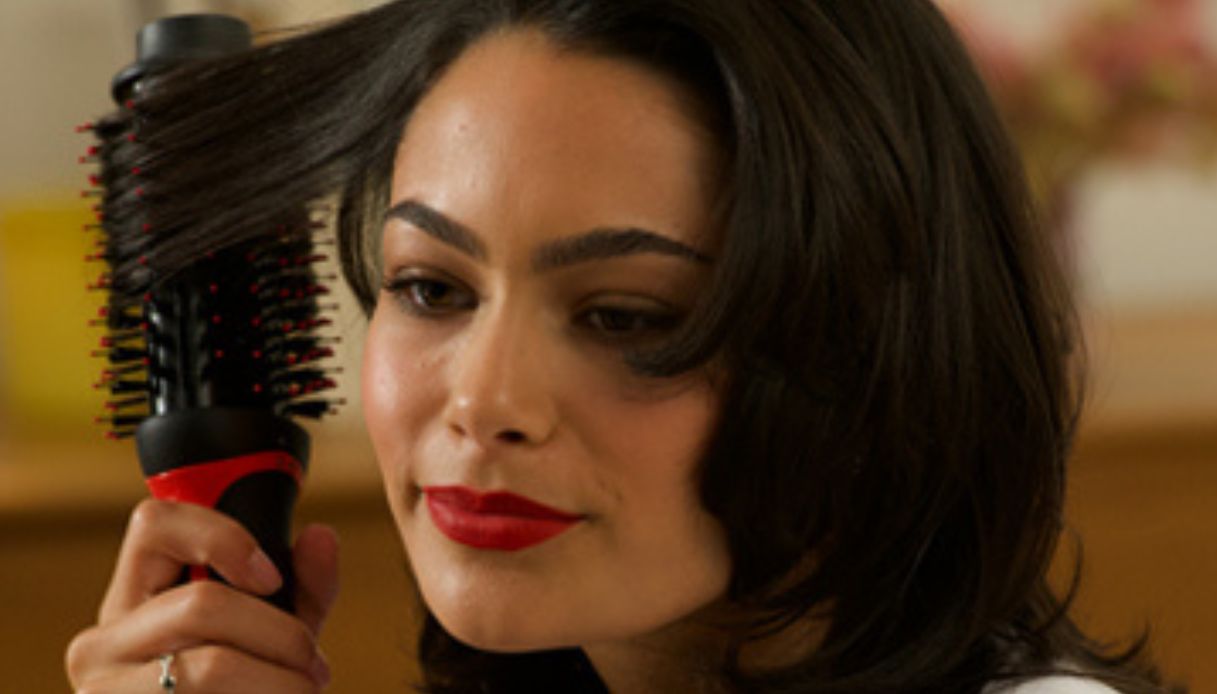 la spazzola che asciuga i capelli 232 il rimedio veloce ed economico per una piega voluminosa e perfetta come quella in salone da Dilei.it la spazzola che asciuga i capelli 232 il rimedio veloce ed economico per una piega voluminosa e perfetta come quella in salone