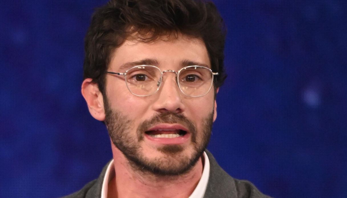 Stefano De Martino: “Io un sex symbol? Mi infastidisce”